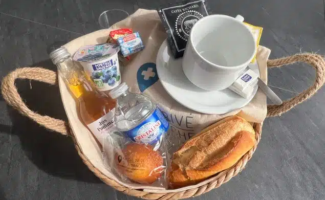 petit-dejeuner-hopital-prive-de-la-manche_01
